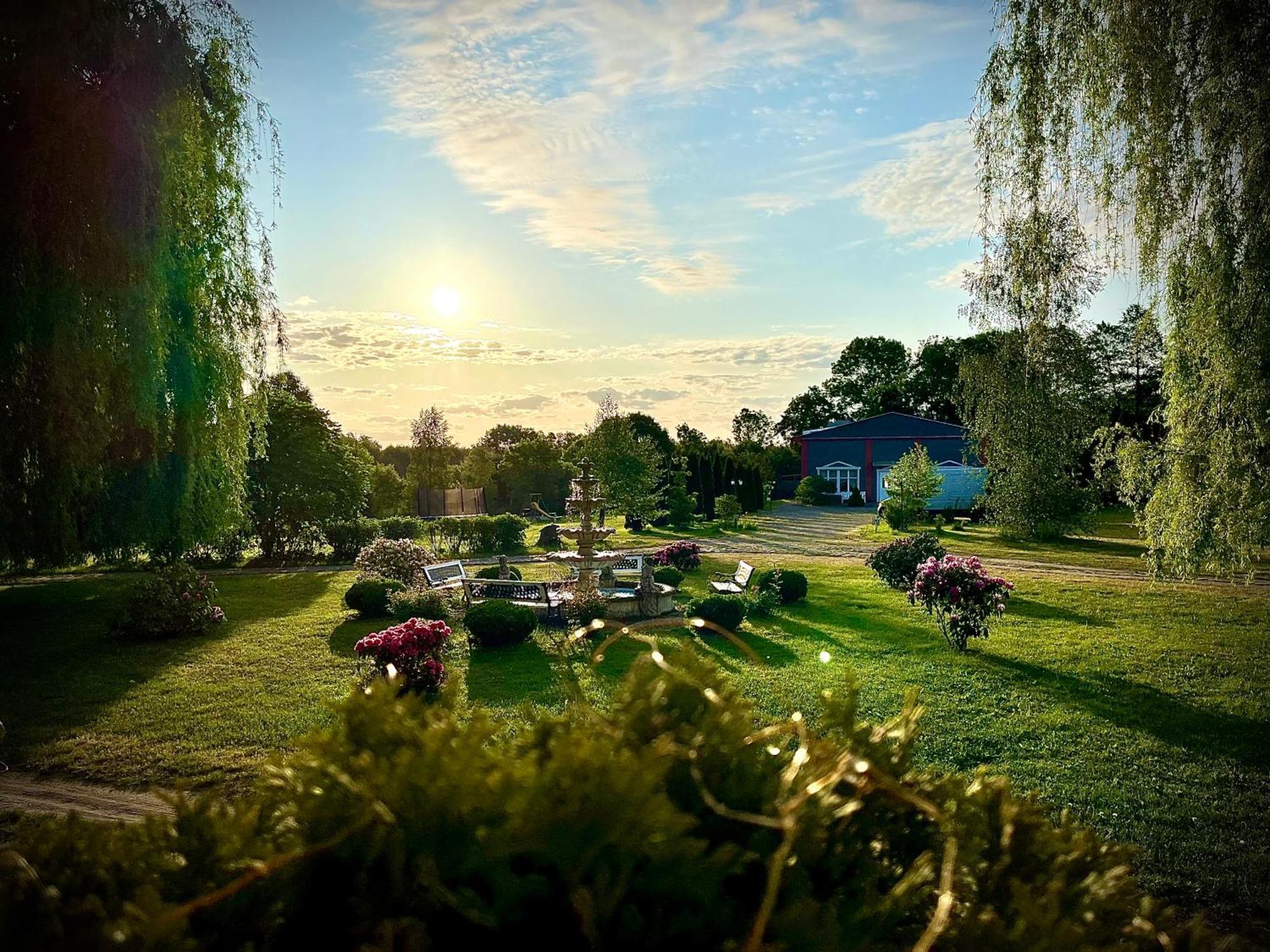 Agroturystyka Hotel Noclegi Palac Camping Валч Экстерьер фото